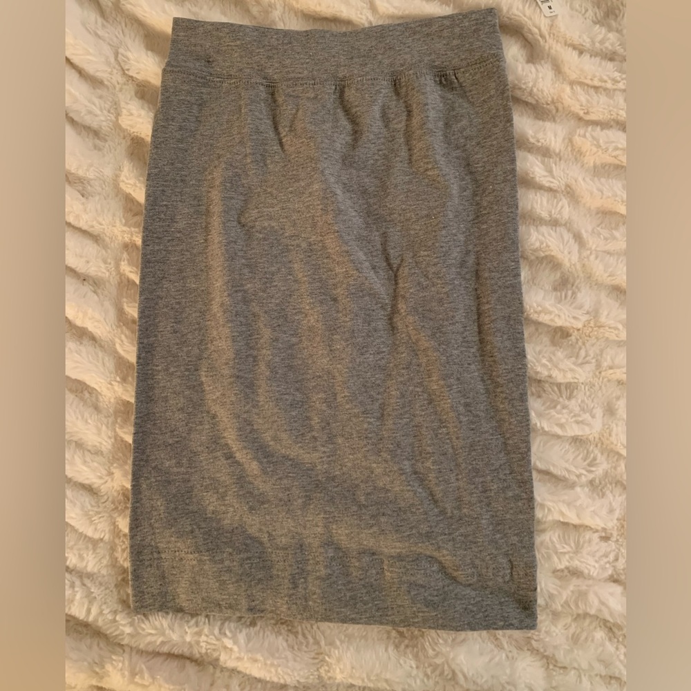 Gray pencil skirt